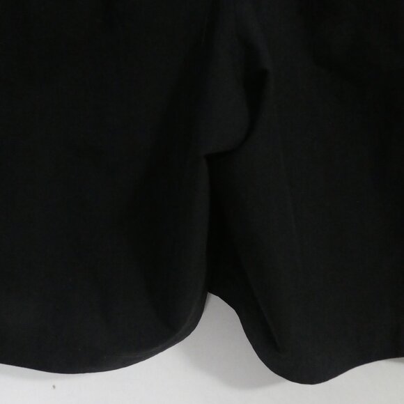 UNDER ARMOUR | medium | Loose Fit | Heat Gear | Black Exercise Shorts - Picture 15 of 16